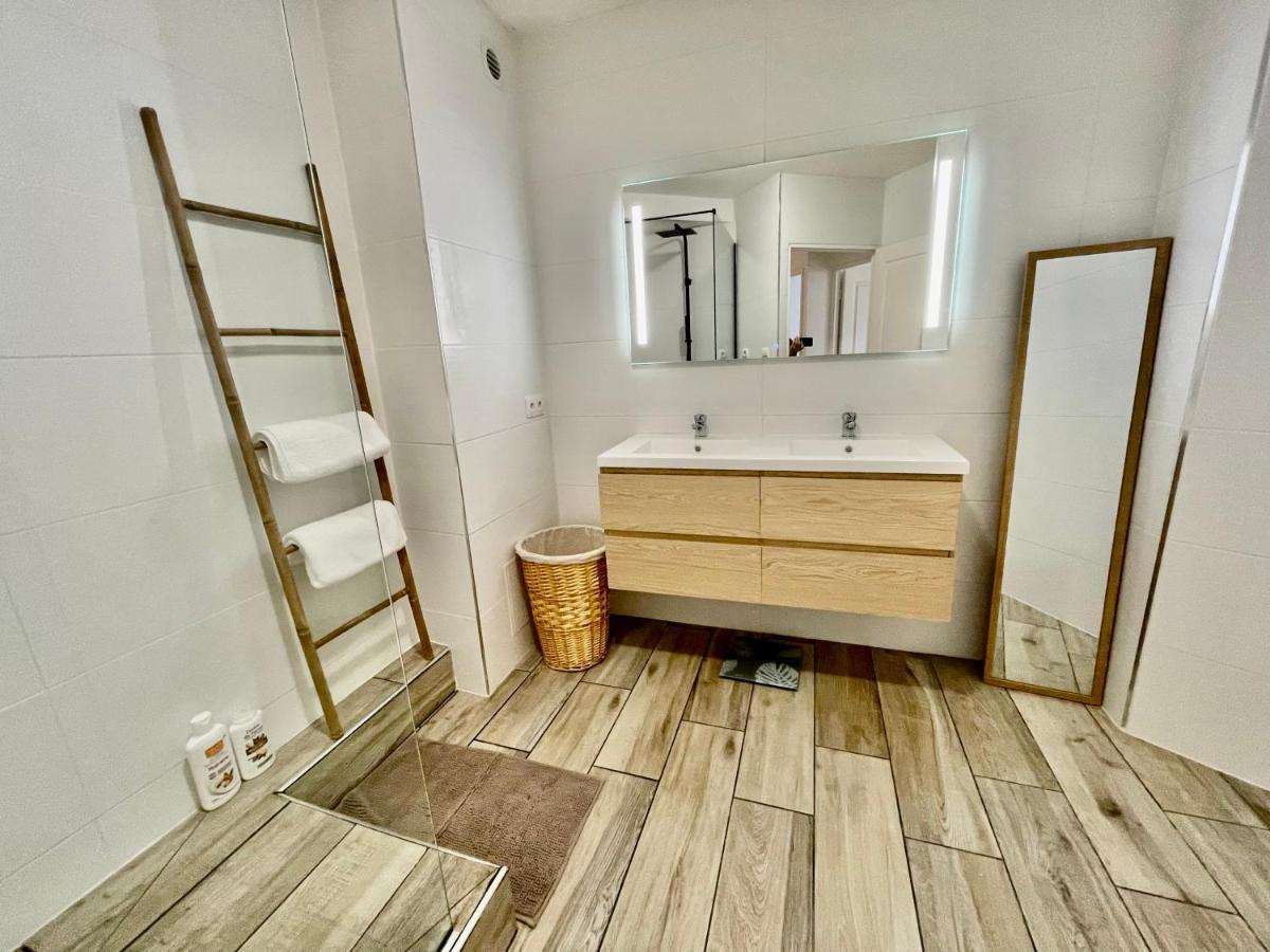 Nouveaute - L'Oasis - T3 - 70 M2 - Jacuzzi Сен-Дені Екстер'єр фото